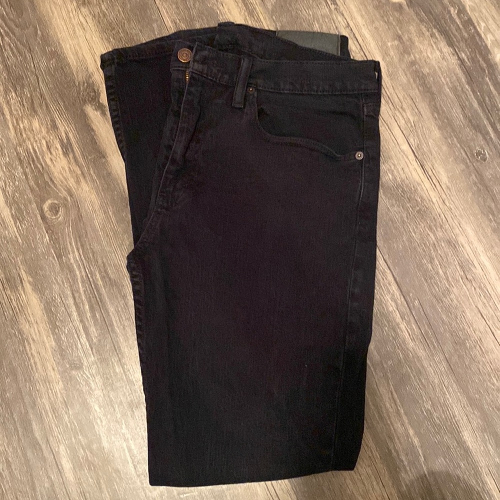 Men’s Authentic Levi’s, Barely Worn! - image 2